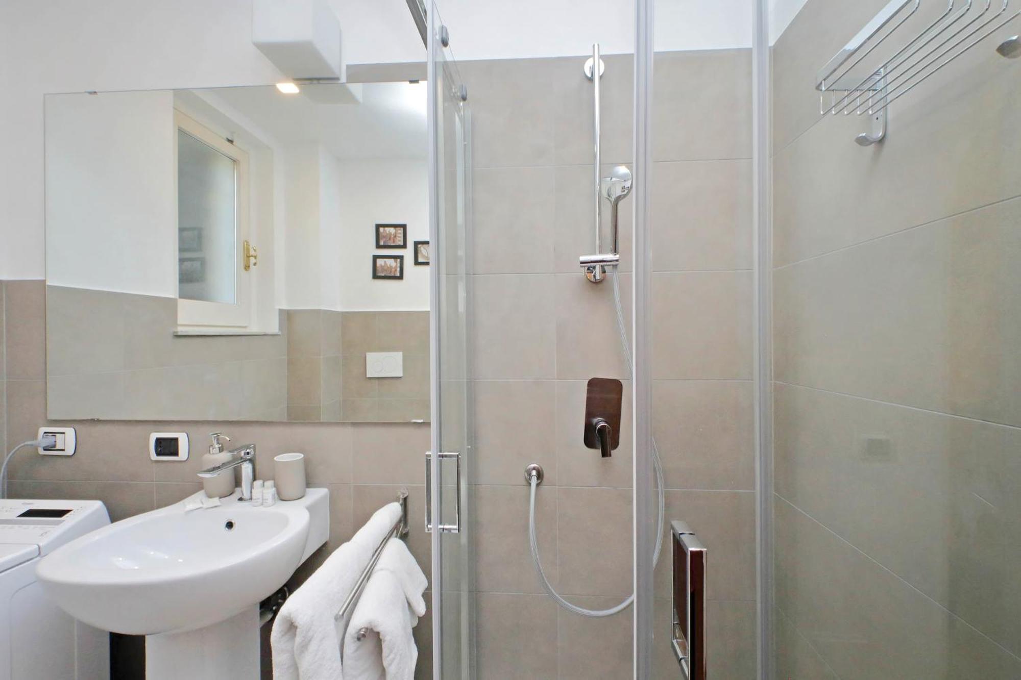 Ych-Comfortable 2 Bedrooms Flat Near Colosseum Rom Exterior foto