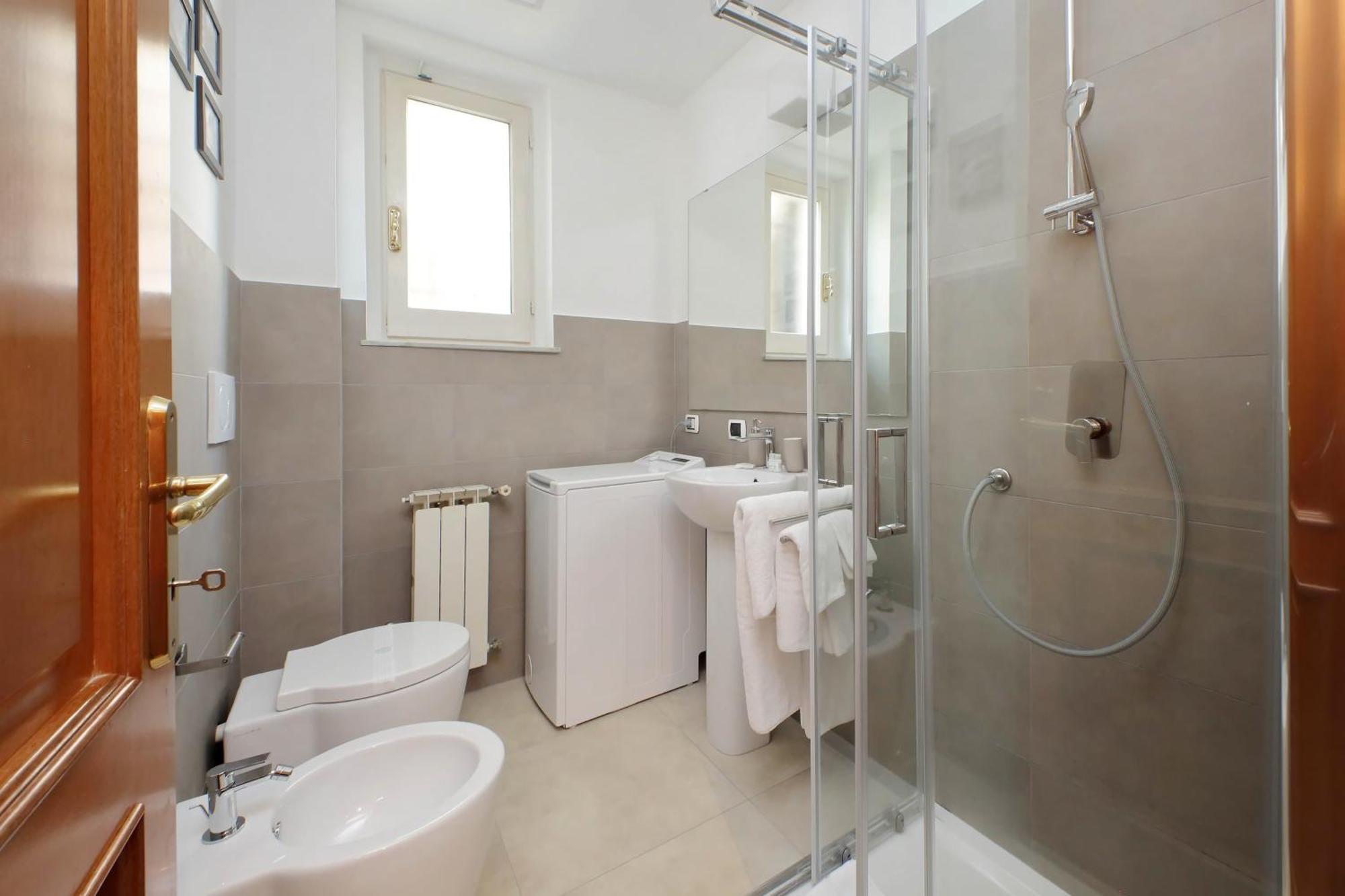 Ych-Comfortable 2 Bedrooms Flat Near Colosseum Rom Exterior foto